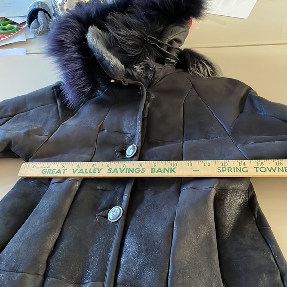 Natural fur coat for girl 5-7 years old very light weight - Picture 8 of 11